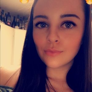 Meet your Posher, Carly